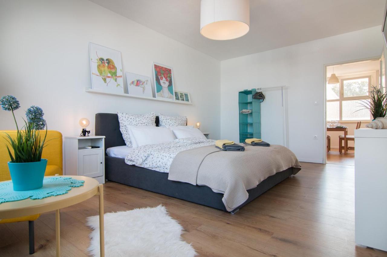 Harbour-Apartment With Sea View And Parking Spot Pula Exterior foto