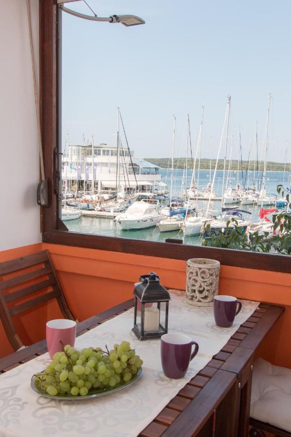 Harbour-Apartment With Sea View And Parking Spot Pula Exterior foto